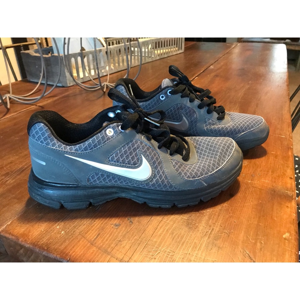 NIKE 👟 👟